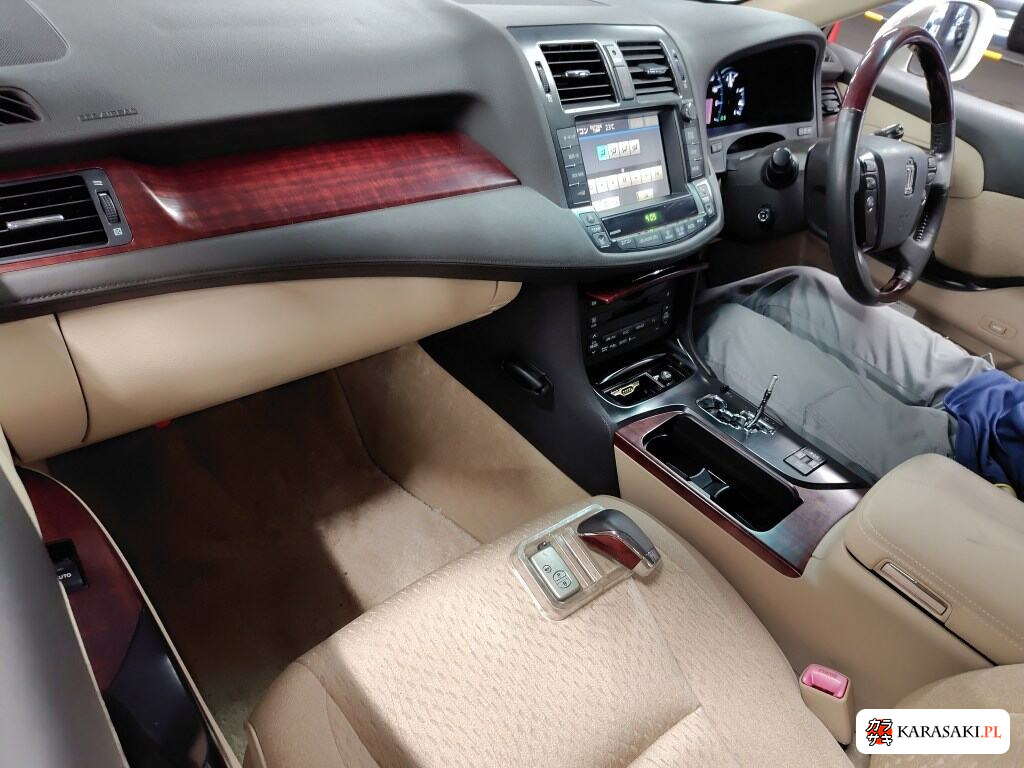 Toyota Crown 2008 z aukcji japońskiej