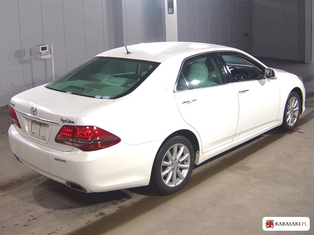 Toyota Crown 2008 z aukcji japońskiej