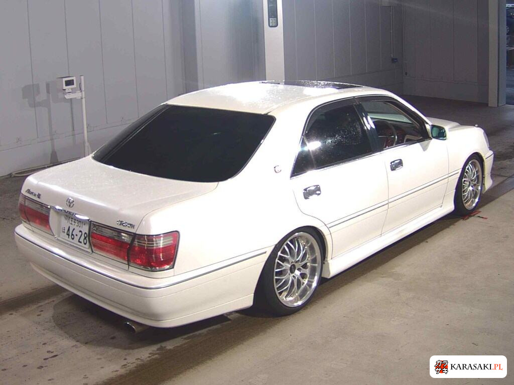 Toyota Crown 2000 z aukcji japońskiej