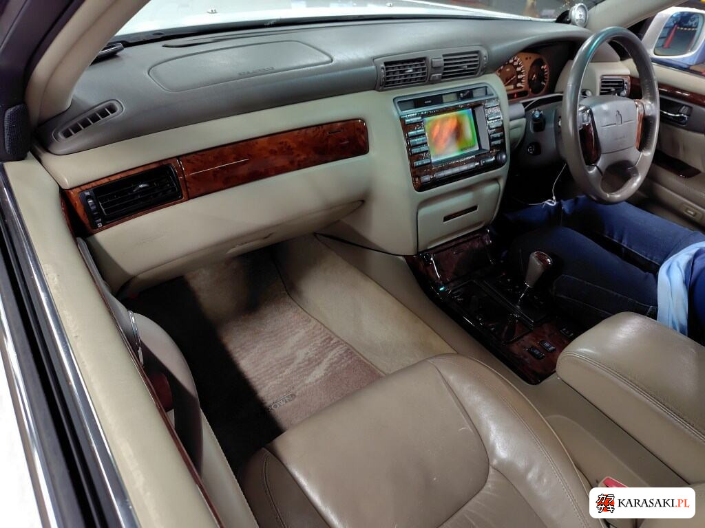Toyota Crown 2000 z aukcji japońskiej