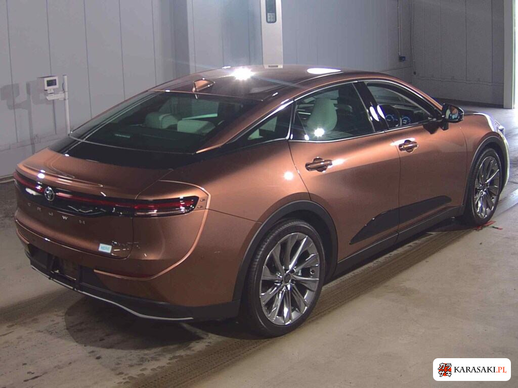 Toyota Crown Crossover 2025 z aukcji japońskiej