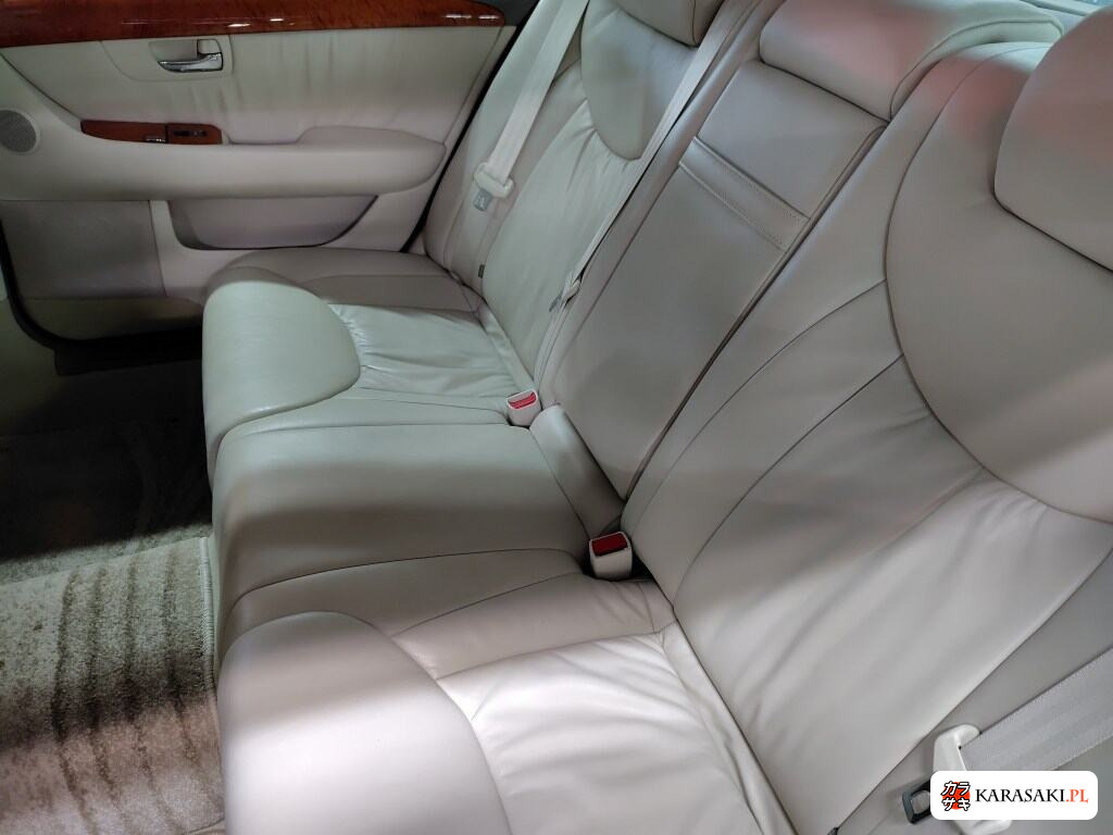 Toyota Celsior 2002 z aukcji japońskiej