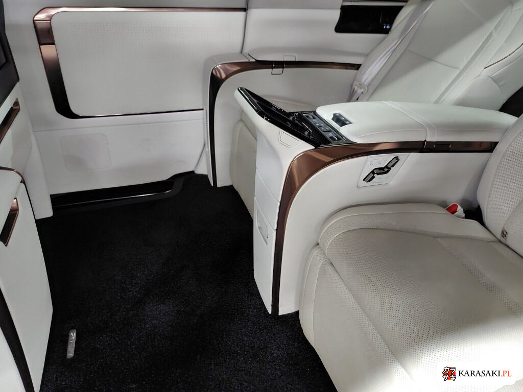 Lexus LM 2024 z aukcji japońskiej