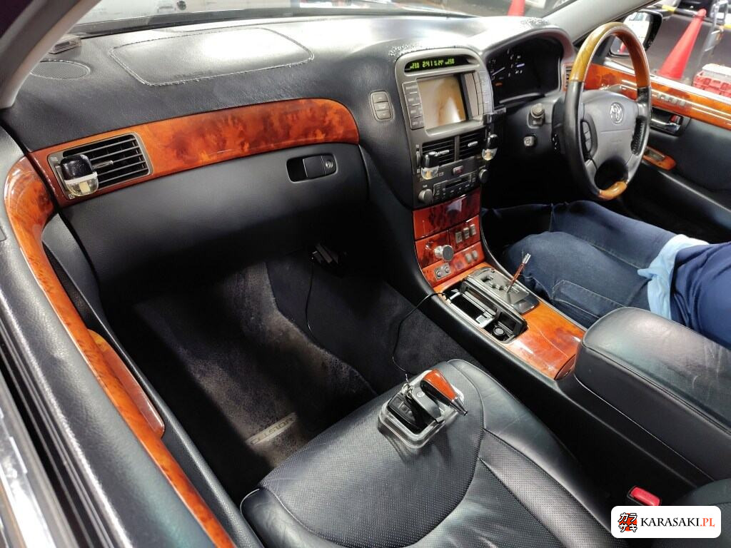 Toyota Celsior 2003 z aukcji japońskiej