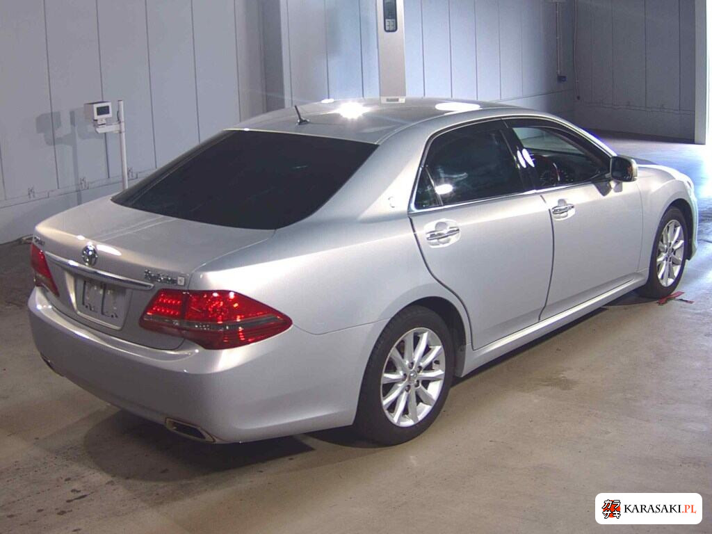 Toyota Crown 2008 z aukcji japońskiej