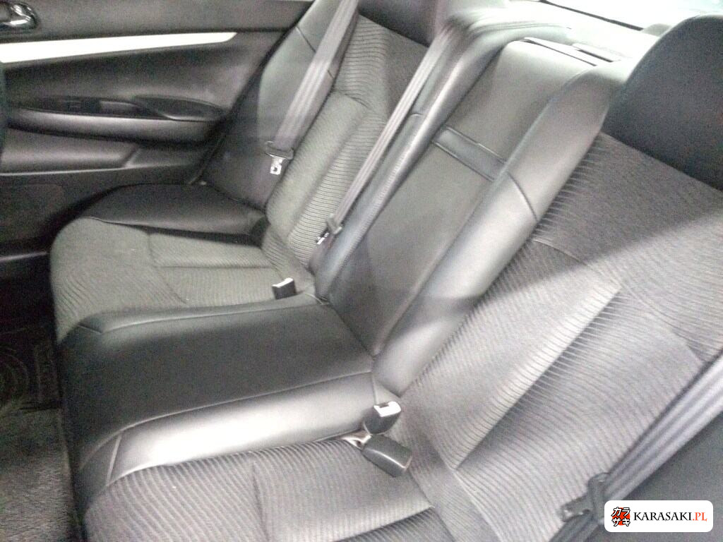 Nissan Skyline 2008 z aukcji japońskiej