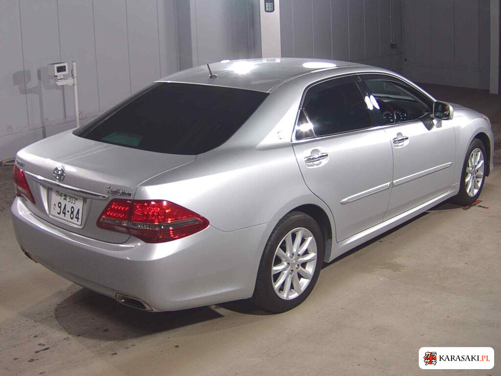 Toyota Crown 2009 z aukcji japońskiej