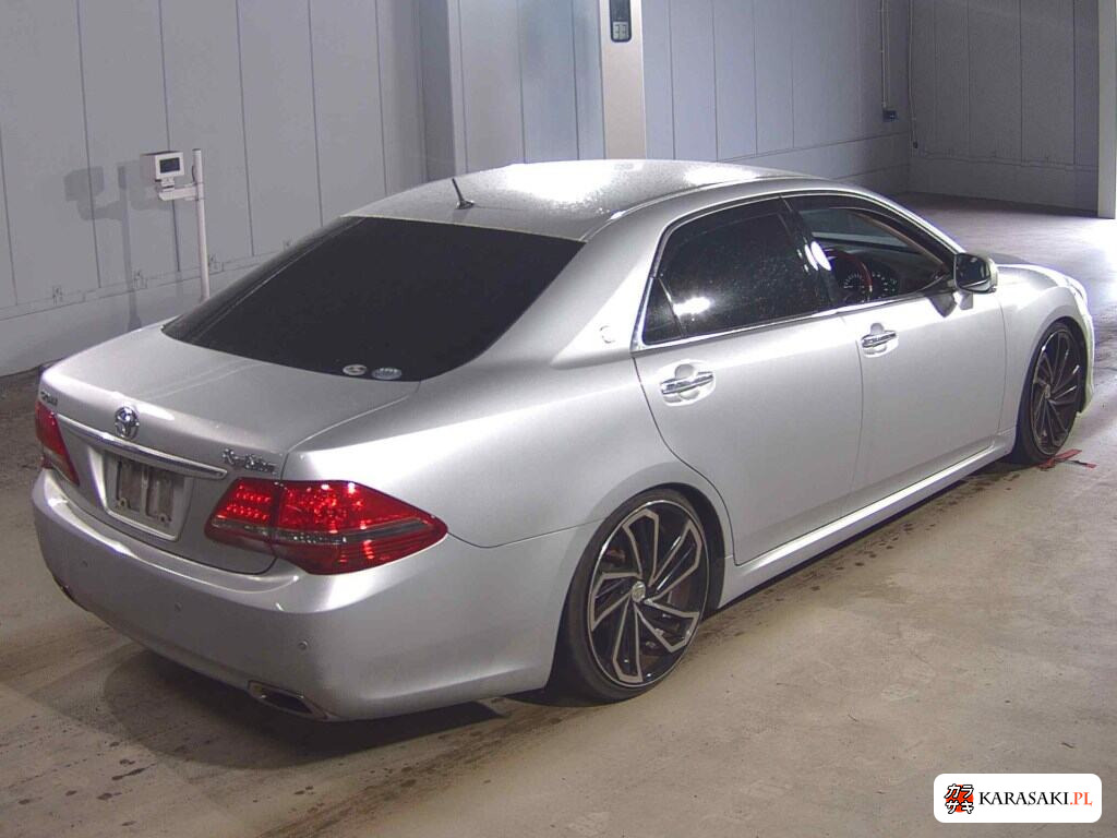 Toyota Crown 2009 z aukcji japońskiej