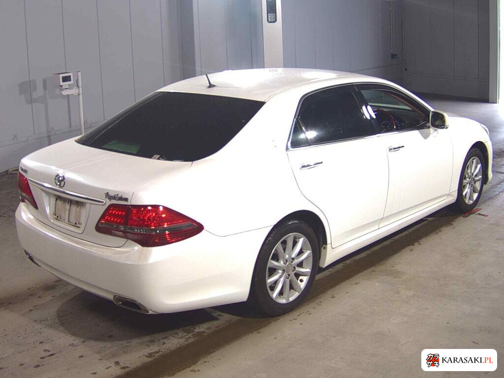 Toyota Crown 2009 z aukcji japońskiej