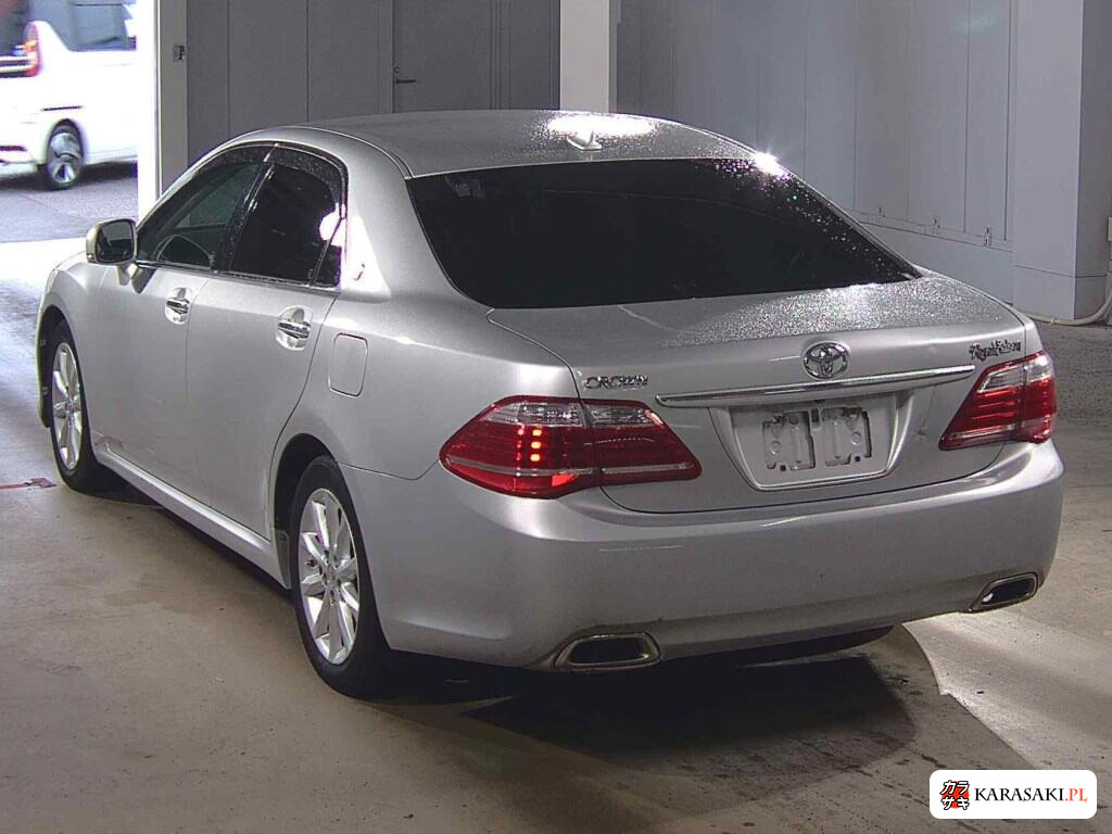 Toyota Crown 2010 z aukcji japońskiej