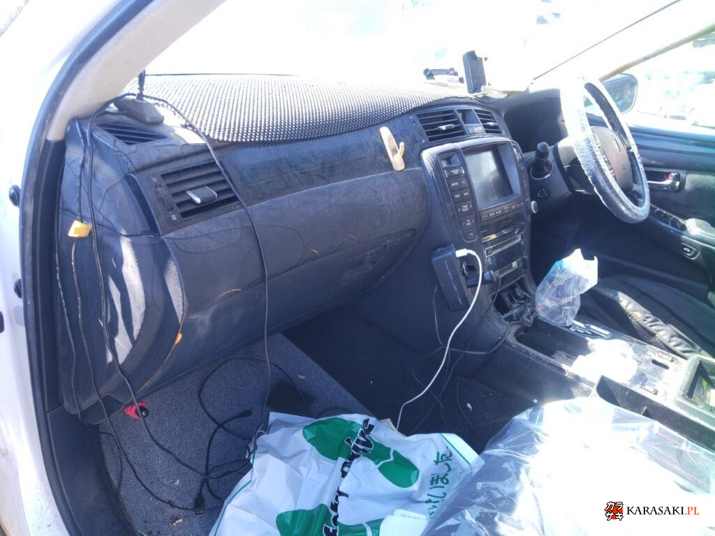 Toyota Crown 2004 z aukcji japońskiej