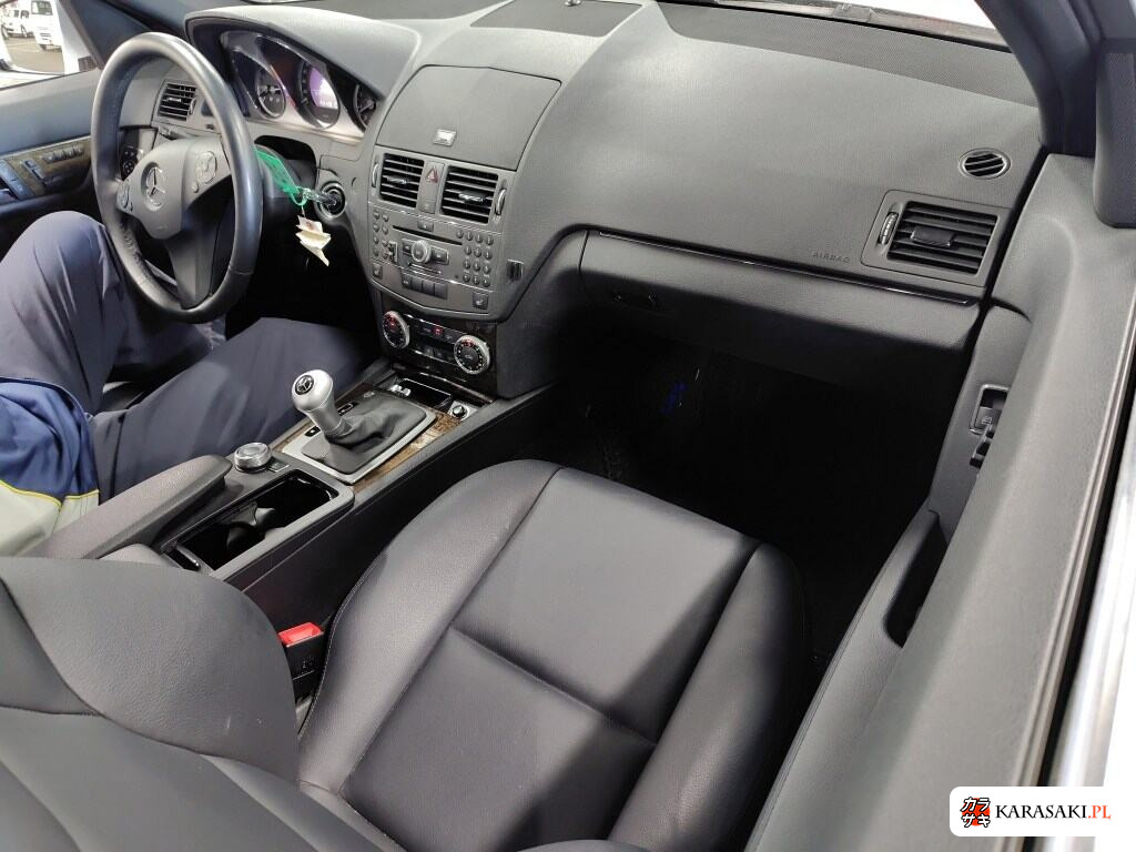 Mercedes-Benz C-Class 2009 з японського аукціону