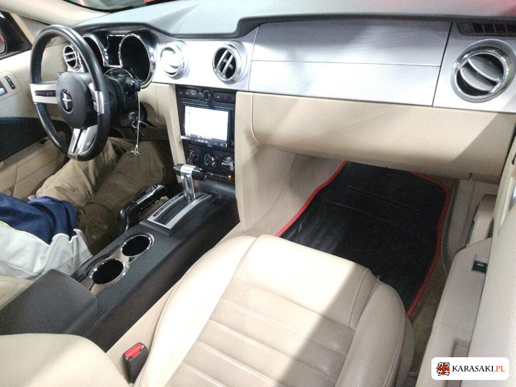Ford Mustang 2008 z aukcji japońskiej