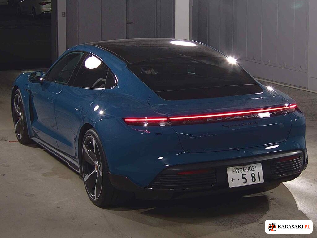 Porsche Taycan 2024 z aukcji japońskiej