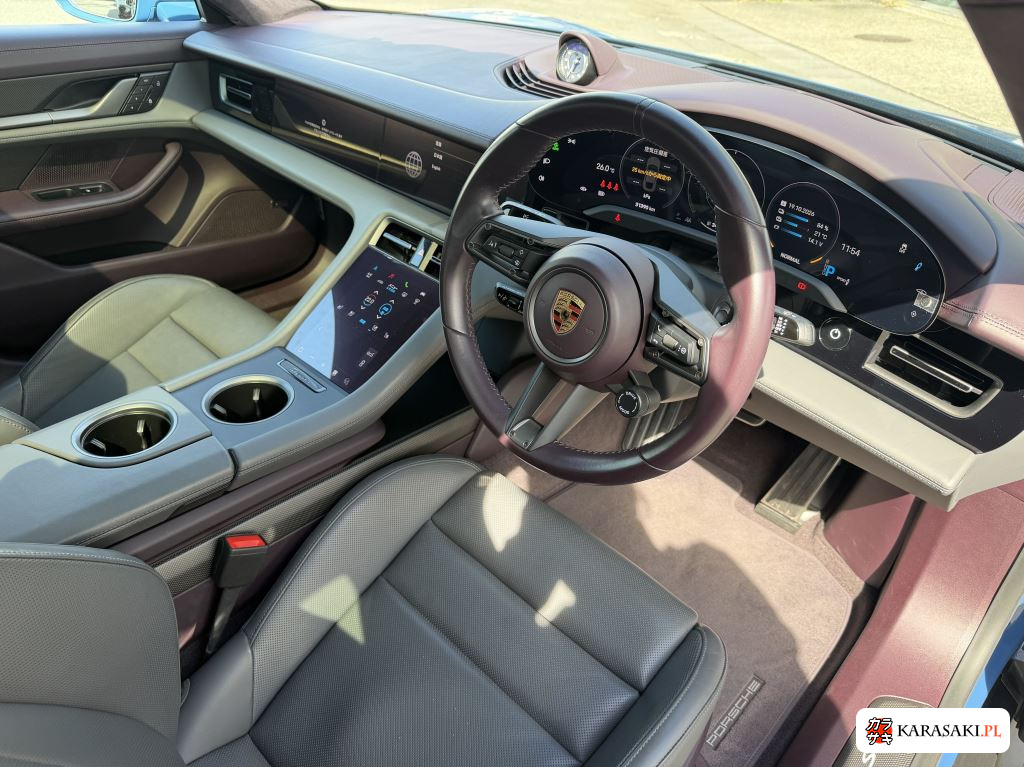 Porsche Taycan 2024 z aukcji japońskiej