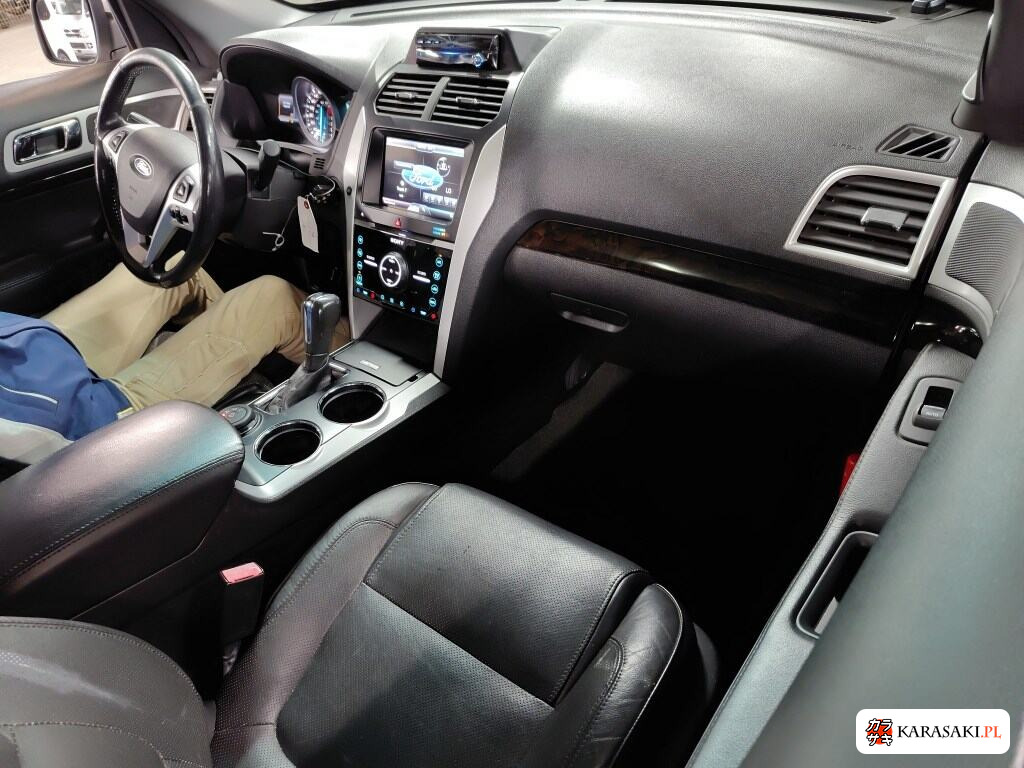 Ford Explorer 2014 z aukcji japońskiej