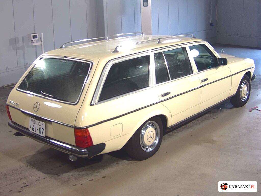 Mercedes-Benz Medium Class 1984 z aukcji japońskiej