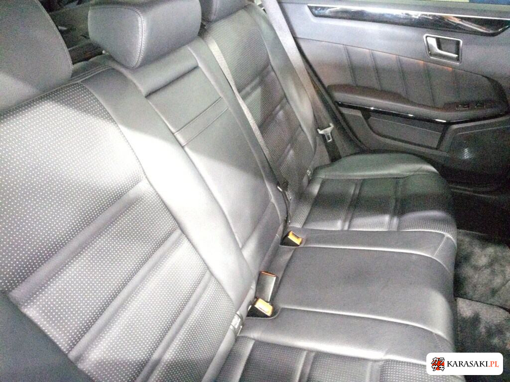 Mercedes-Benz E-Class Stationwagon 2012 z aukcji japońskiej