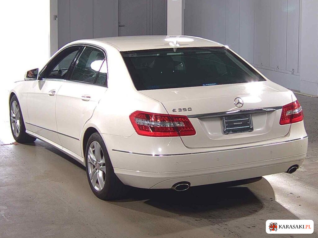Mercedes-Benz E-Class 2011 z aukcji japońskiej