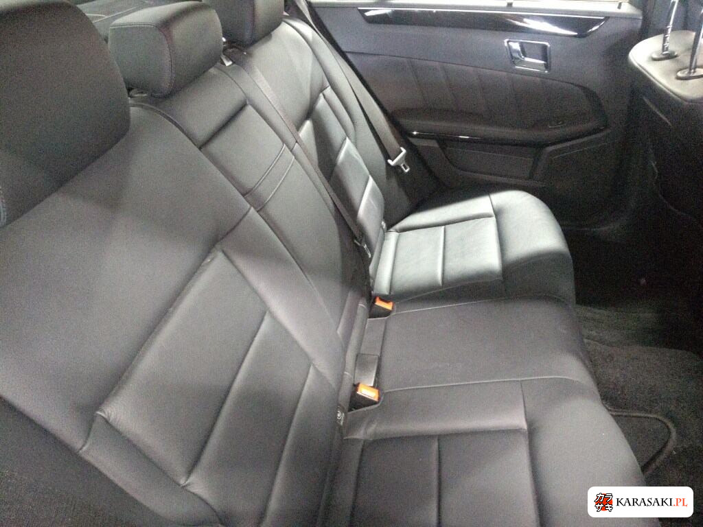 Mercedes-Benz E-Class 2011 z aukcji japońskiej