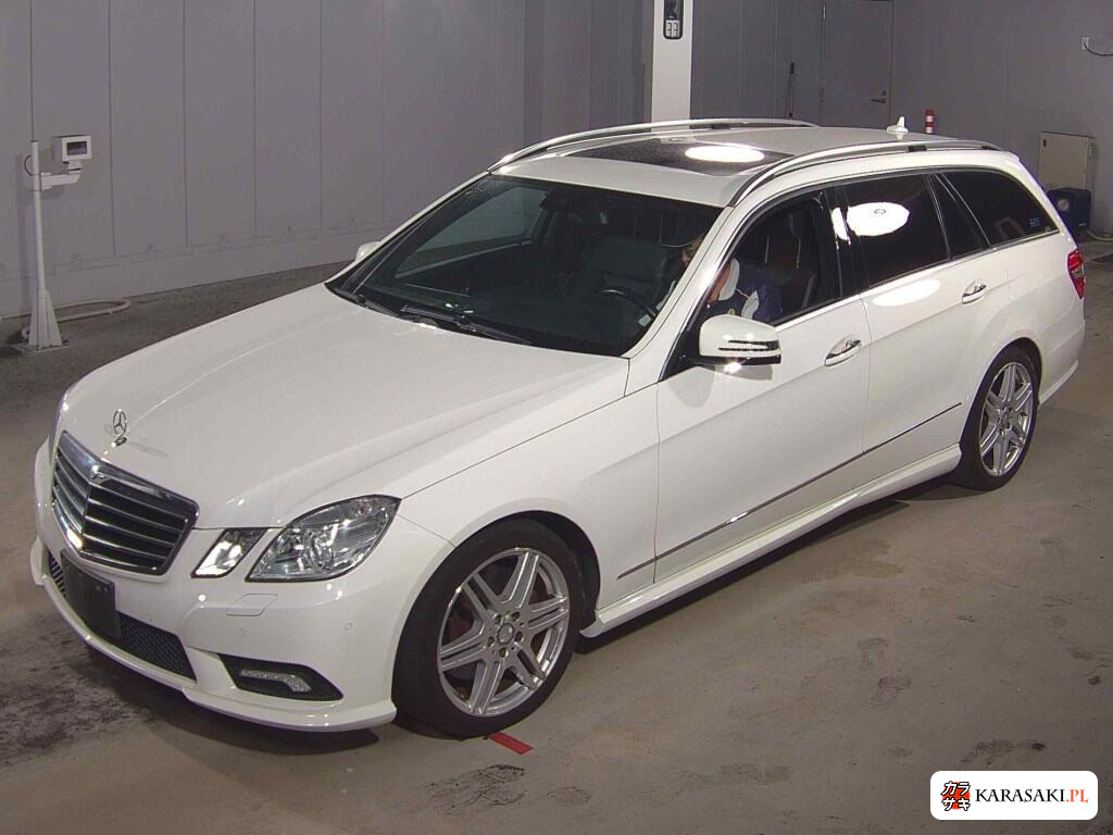 Mercedes-Benz E-Class Stationwagon 2011 z aukcji japońskiej