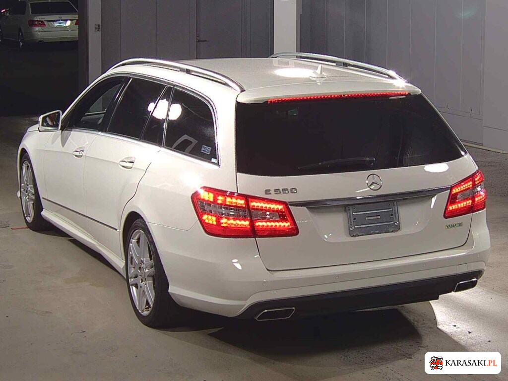 Mercedes-Benz E-Class Stationwagon 2011 z aukcji japońskiej