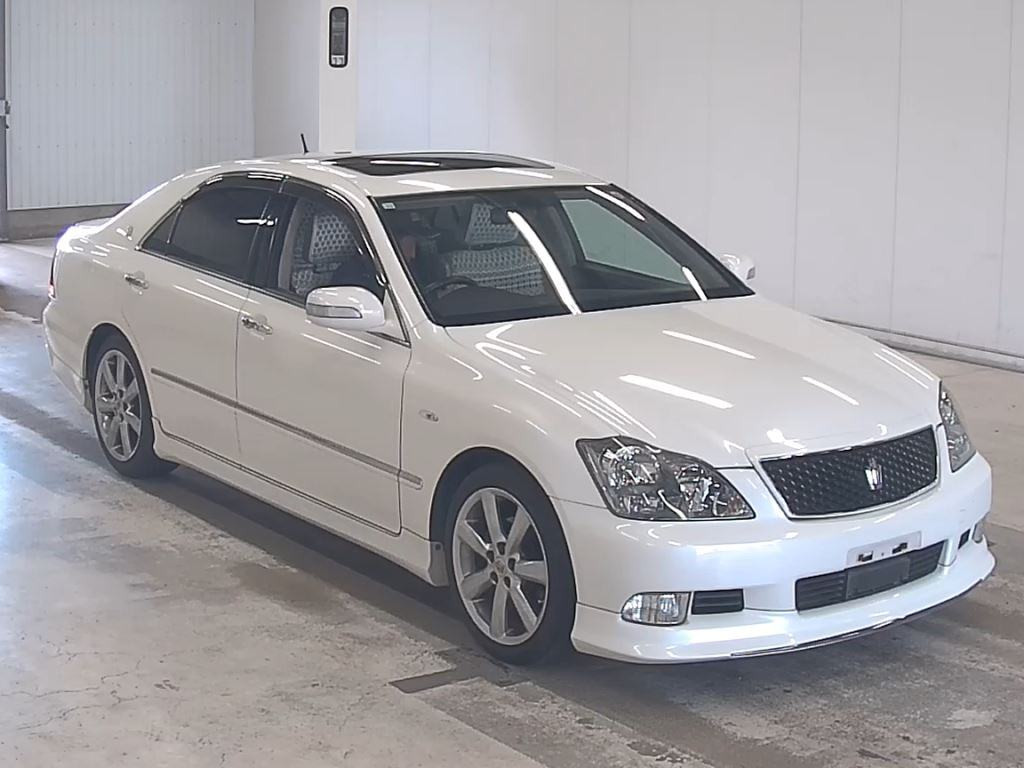 Toyota Crown 2006 z aukcji japońskiej