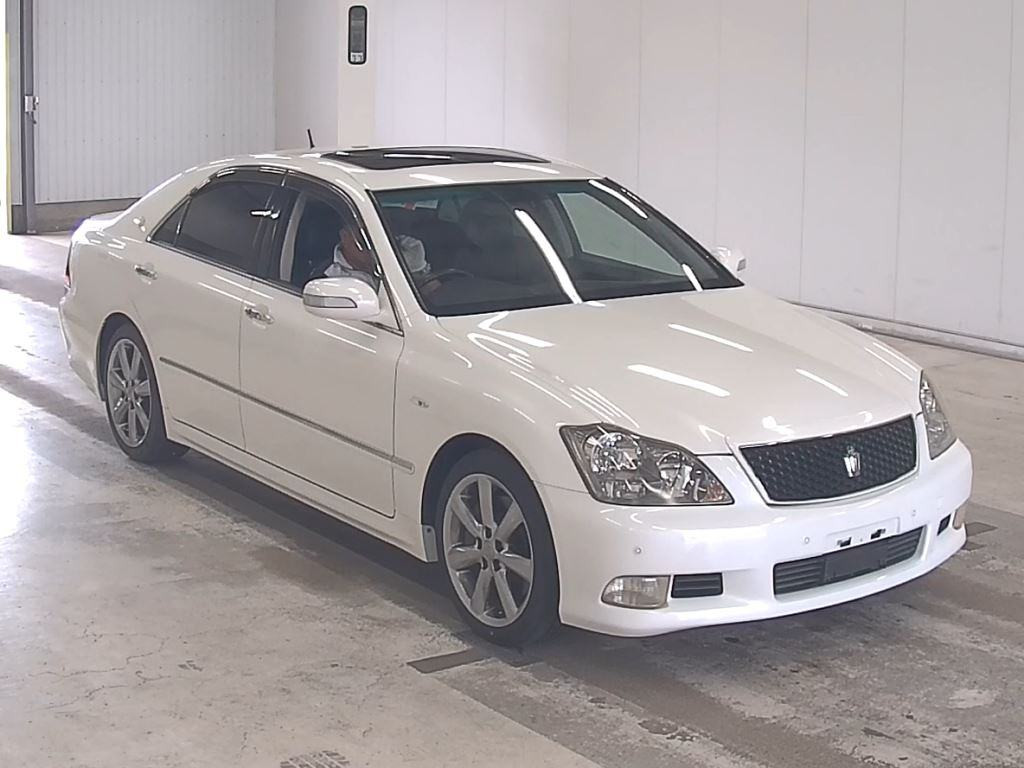 Toyota Crown 2007 z aukcji japońskiej