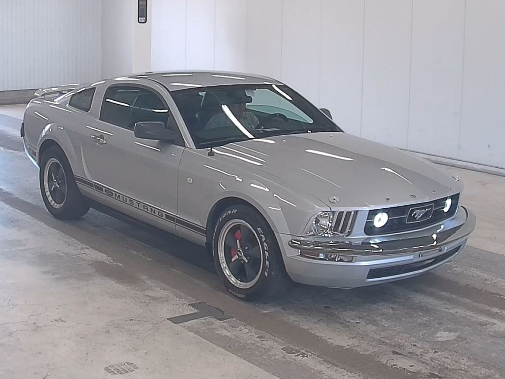 Ford Mustang 2008 z aukcji japońskiej