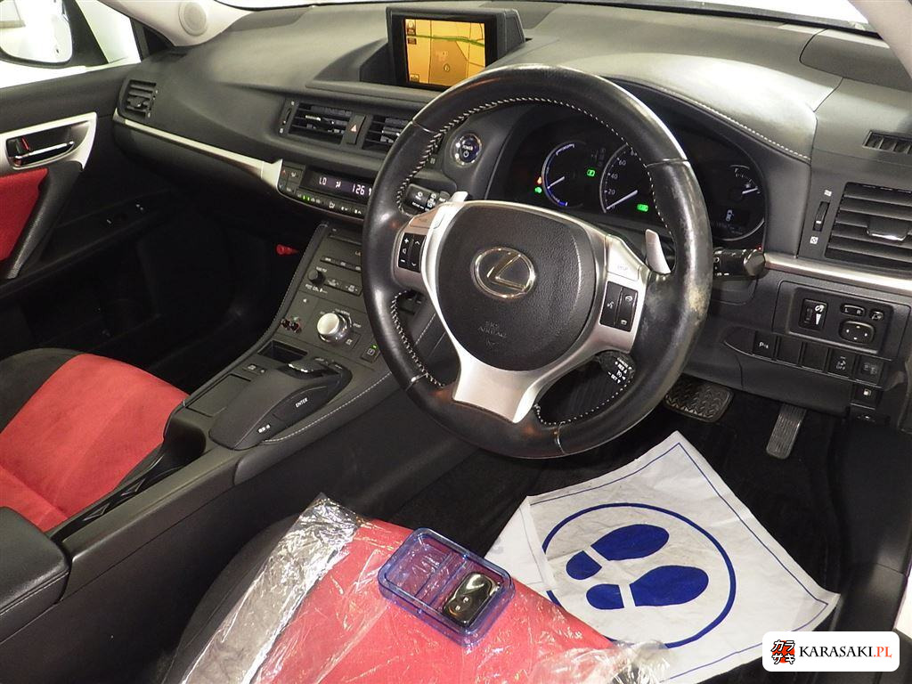 2011 Lexus CT CT200H Version C 5
