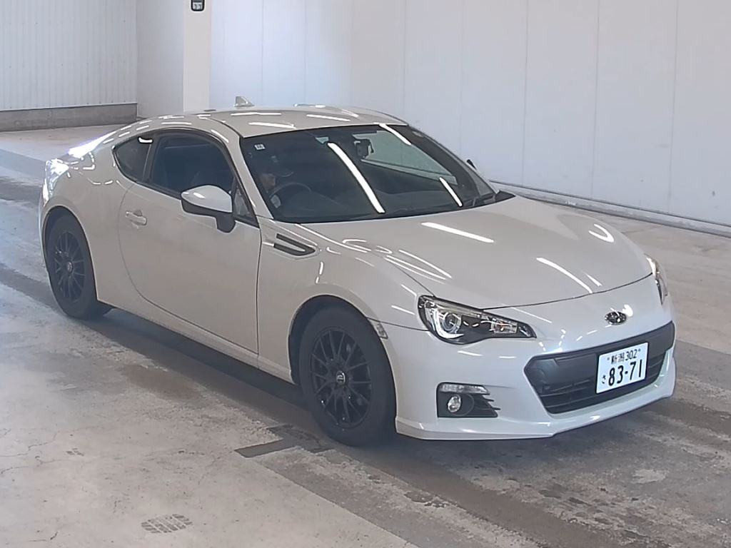 Subaru BRZ 2015 z aukcji japońskiej