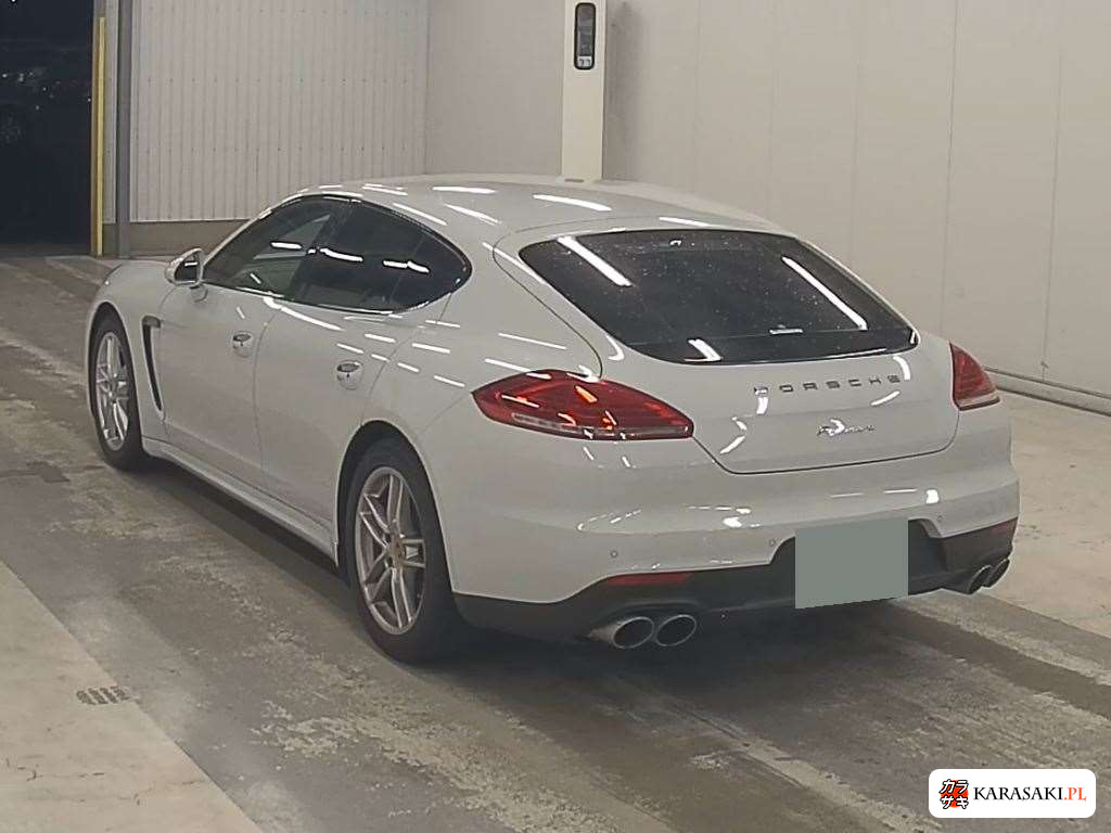 2016 Porsche Panamera 5D Edition 2