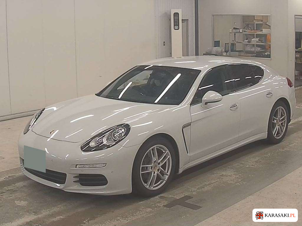 2016 Porsche Panamera 5D Edition 3