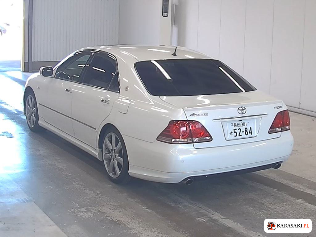 2006 Toyota Crown 4D Athlete 2