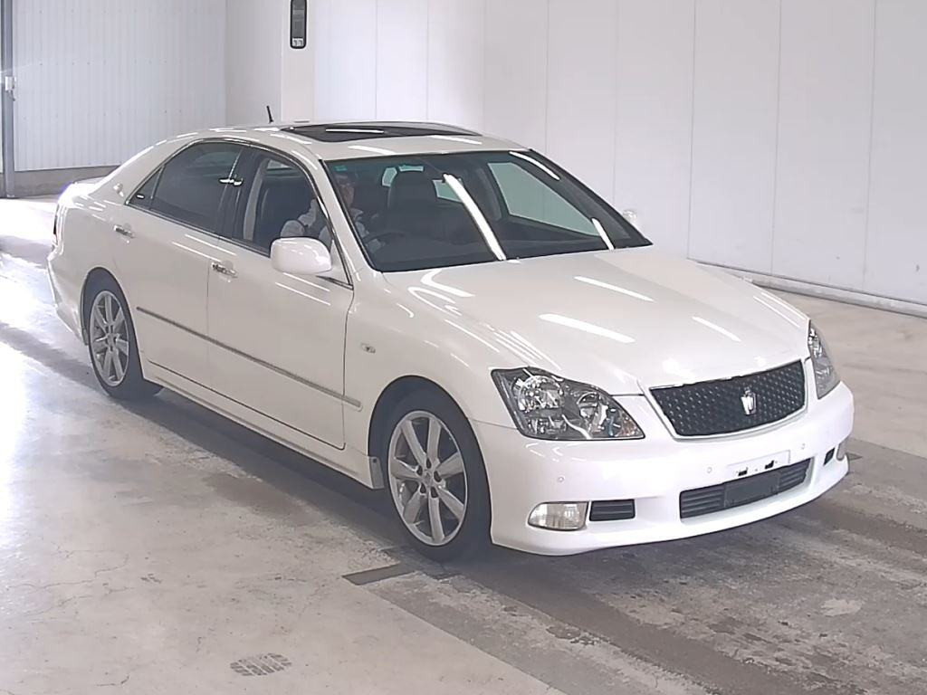 Toyota Crown 2007 z aukcji japońskiej