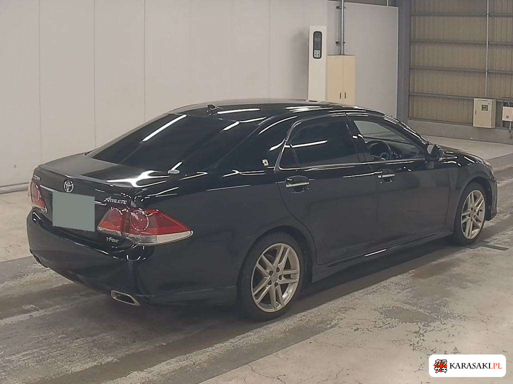2012 Toyota Crown 4D 4WD 4