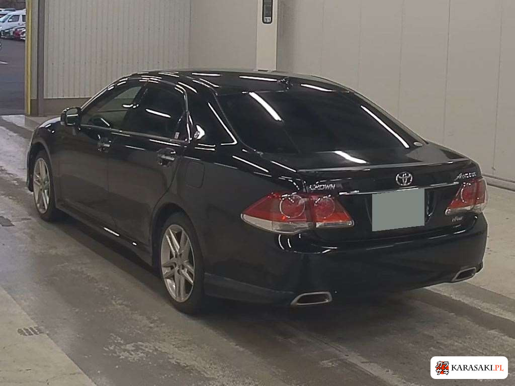 2012 Toyota Crown 4D 4WD 2