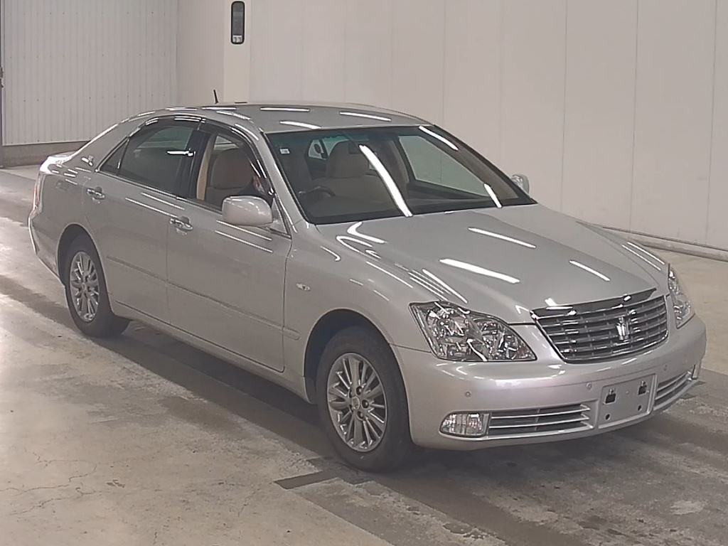 Toyota Crown 2008 z aukcji japońskiej