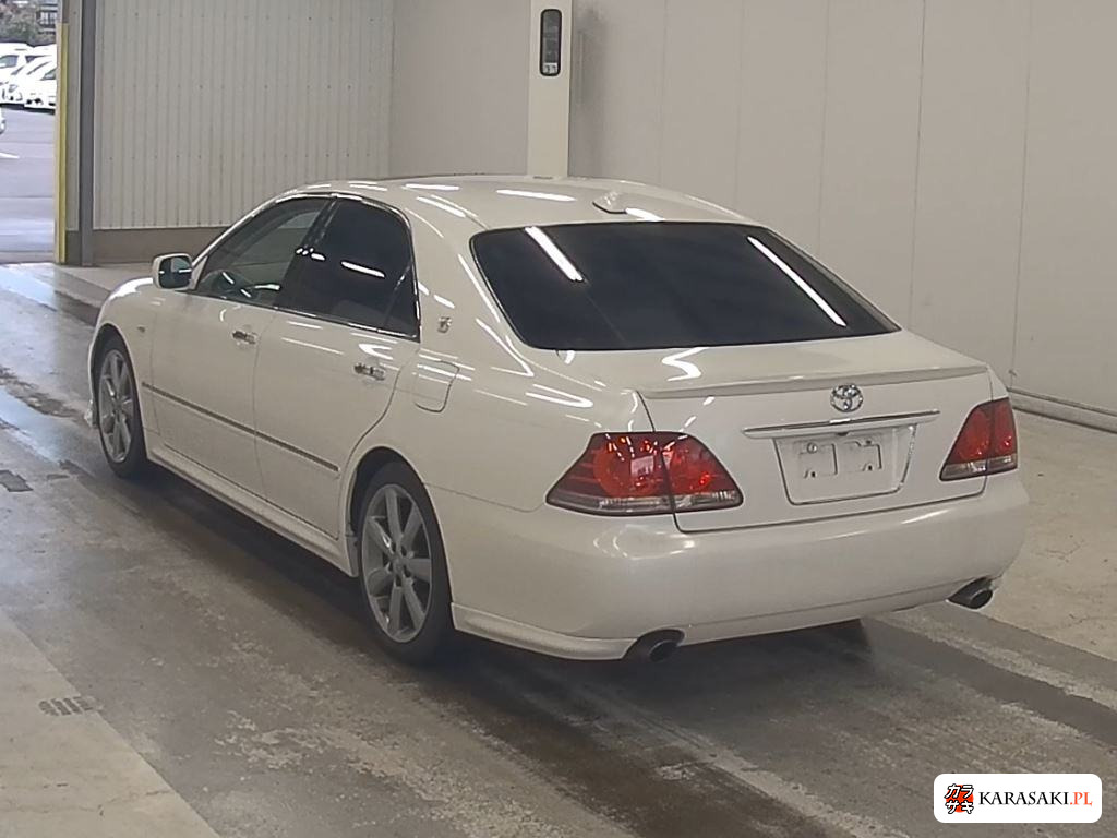 Toyota Crown 2006 z aukcji japońskiej