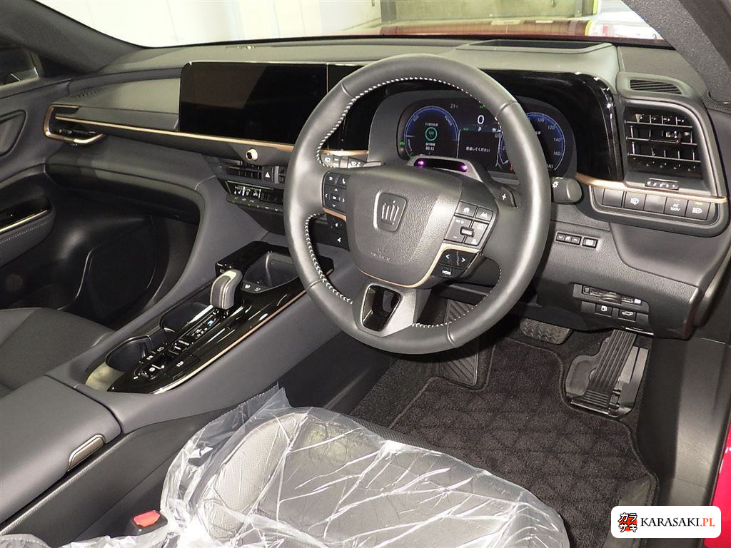 Toyota Crown Estate 2025 z aukcji japońskiej