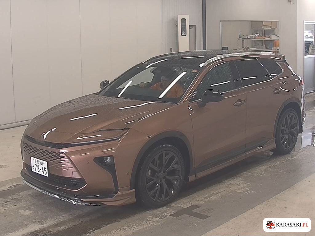 Toyota Crown Estate 2025 z aukcji japońskiej