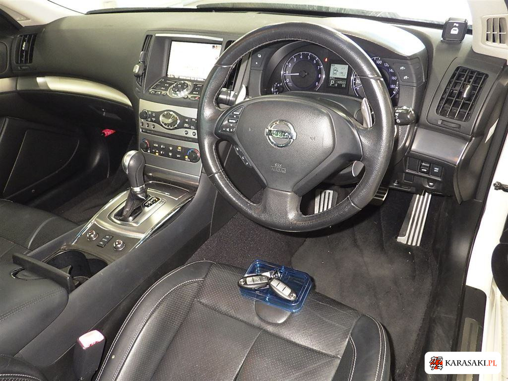 Nissan Skyline 2012 z aukcji japońskiej