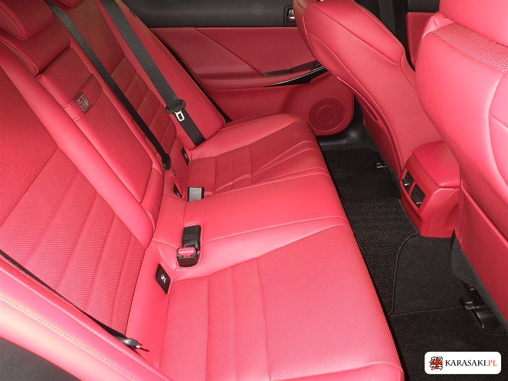 Lexus Is 2024 z aukcji japońskiej