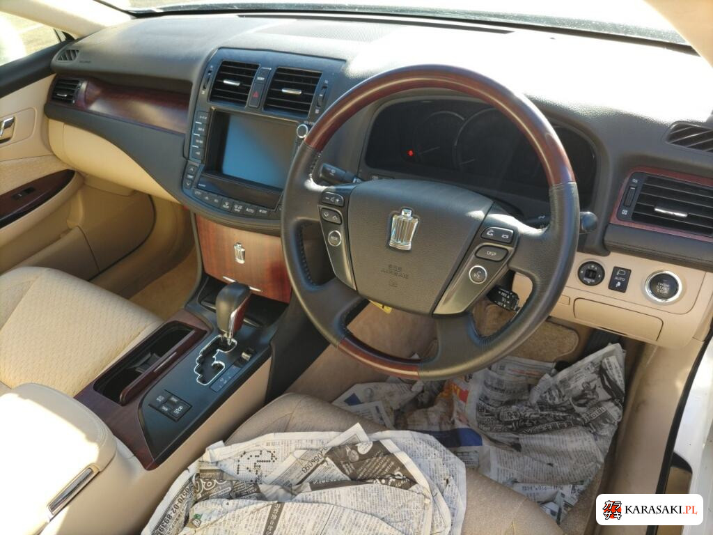 Toyota Crown 2009 z aukcji japońskiej