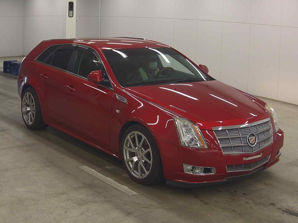 Cadillac CTS Sport Wagon 2010 z aukcji japońskiej