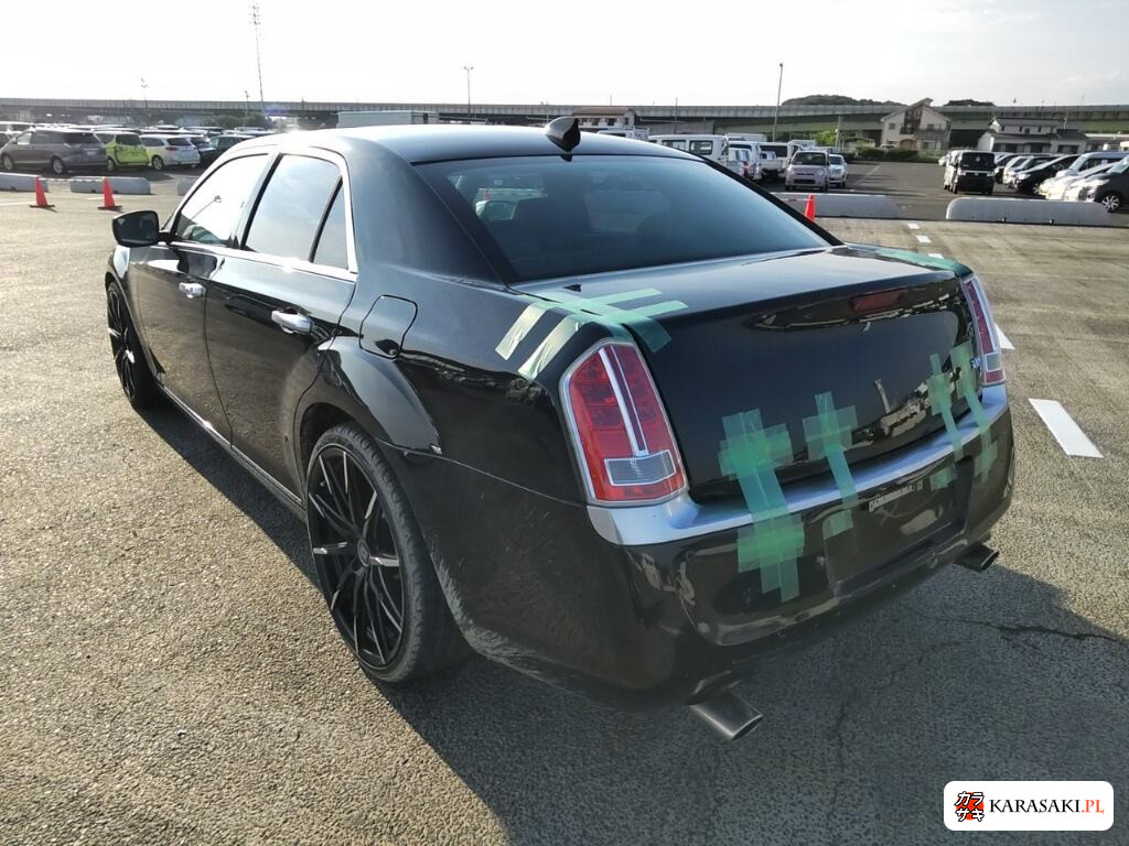 Chrysler 300 2016 z aukcji japońskiej