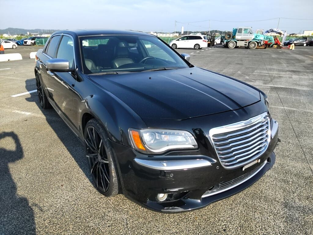 Chrysler 300 2016 z aukcji japońskiej