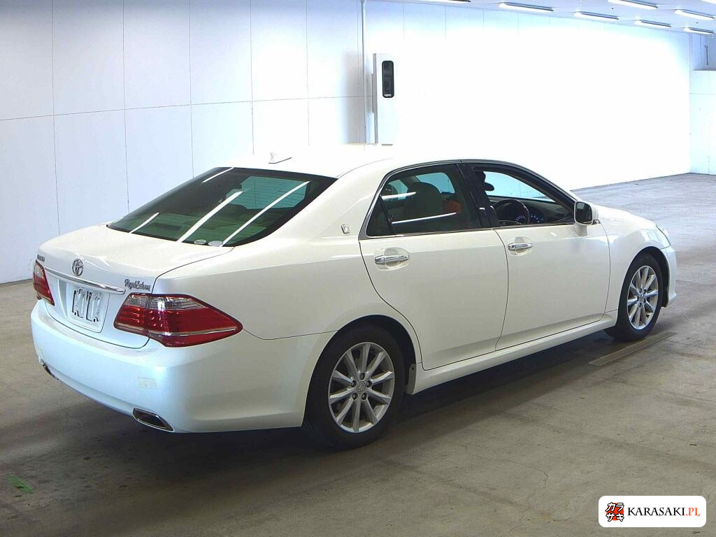 Toyota Crown 2011 z aukcji japońskiej