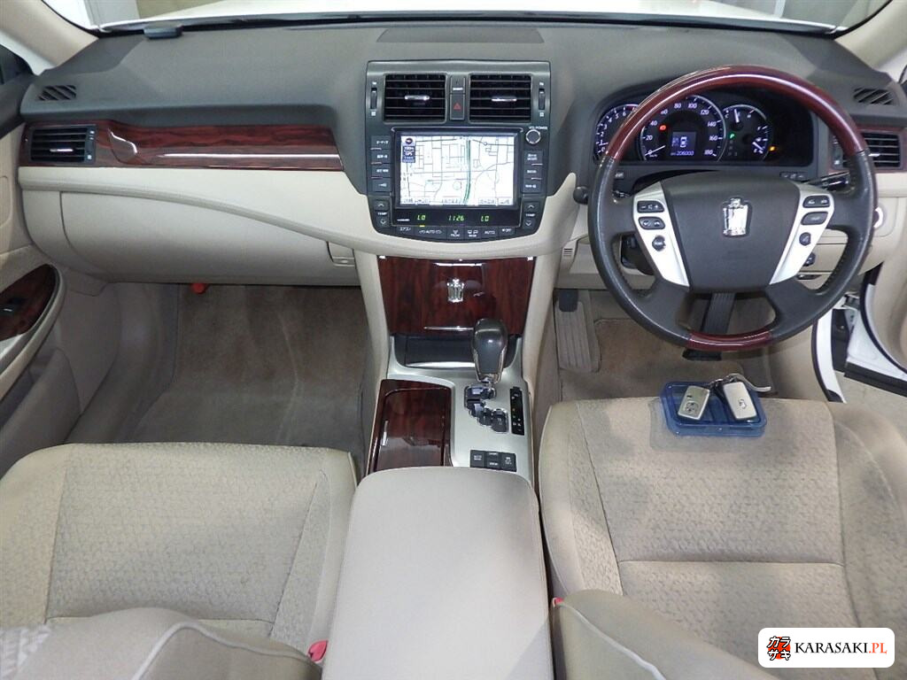 Toyota Crown 2011 z aukcji japońskiej