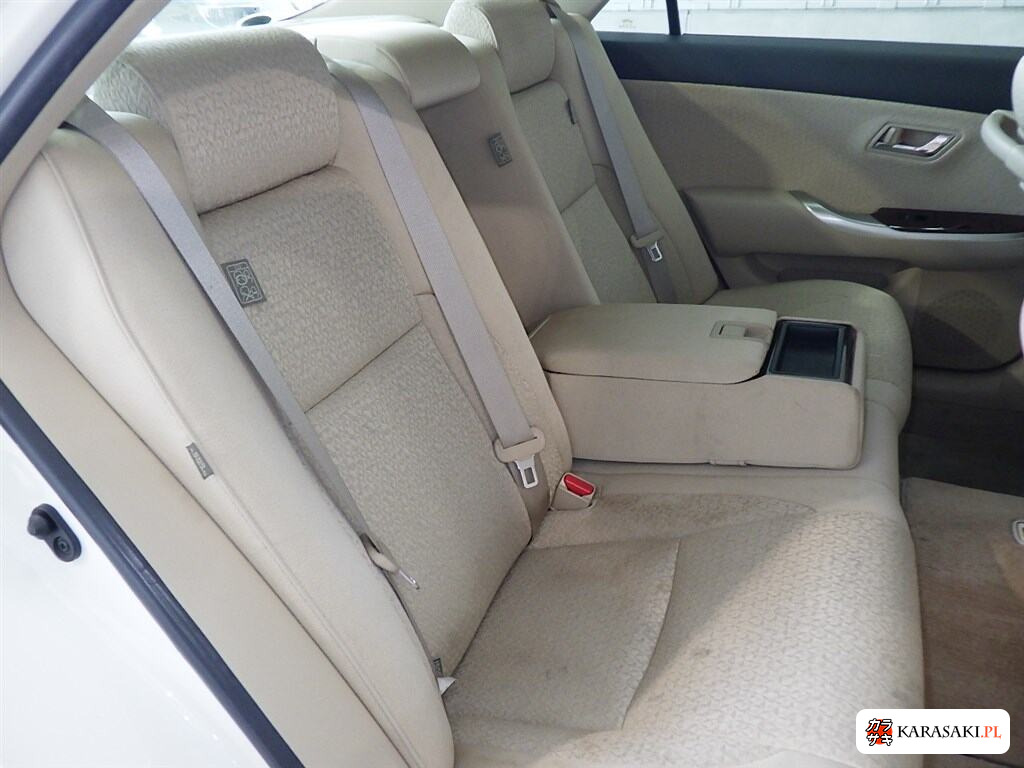 Toyota Crown 2011 z aukcji japońskiej